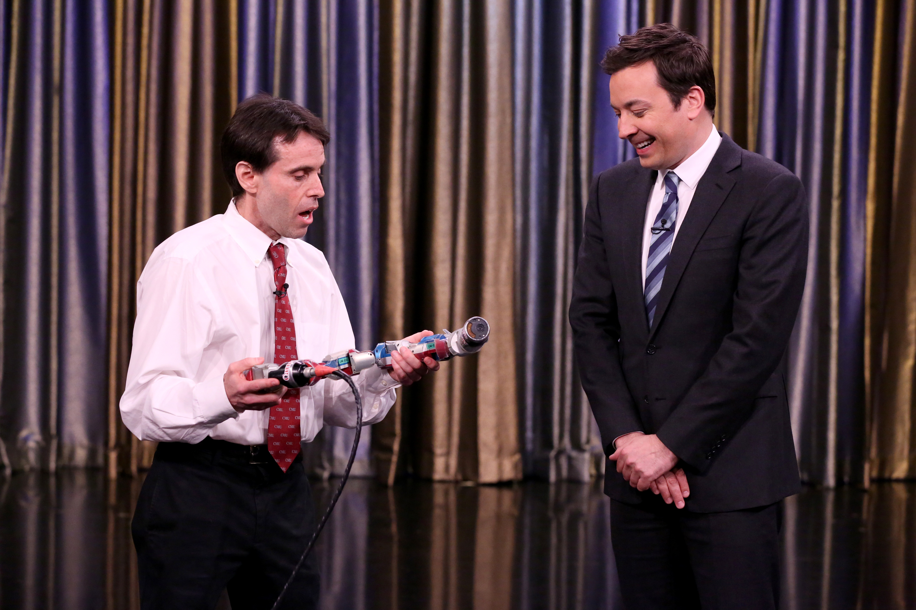  Researcher Howie Choset and "Snakebot" with host Jimmy Fallon during "Tonight Showbotics"